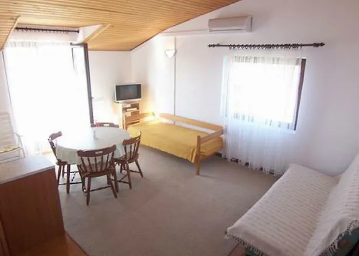 Gæstehus & Luka Starigrad Paklenica