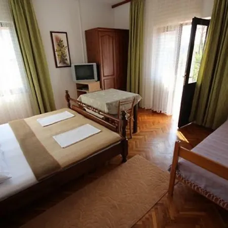 & Luka 3* Starigrad Paklenica