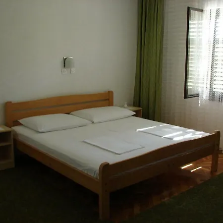 & Luka 3* Starigrad Paklenica