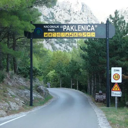 Pensión & Luka Starigrad Paklenica