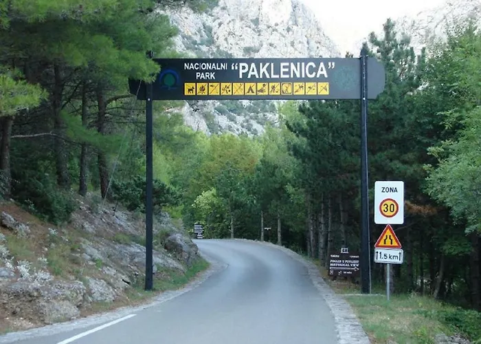 게스트하우스 & Luka 스타리그라드 파클레니차